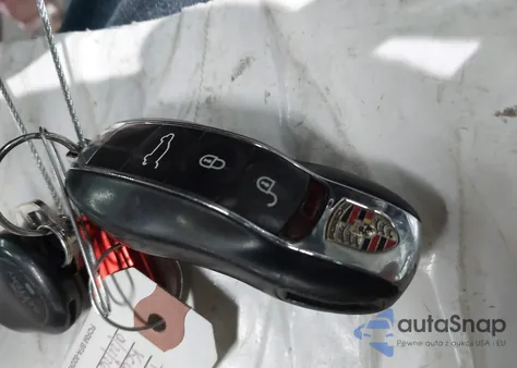 2011 Porsche Cayenne z USA, uszkodzony, nr VIN WP1AA2A2XBLA05123